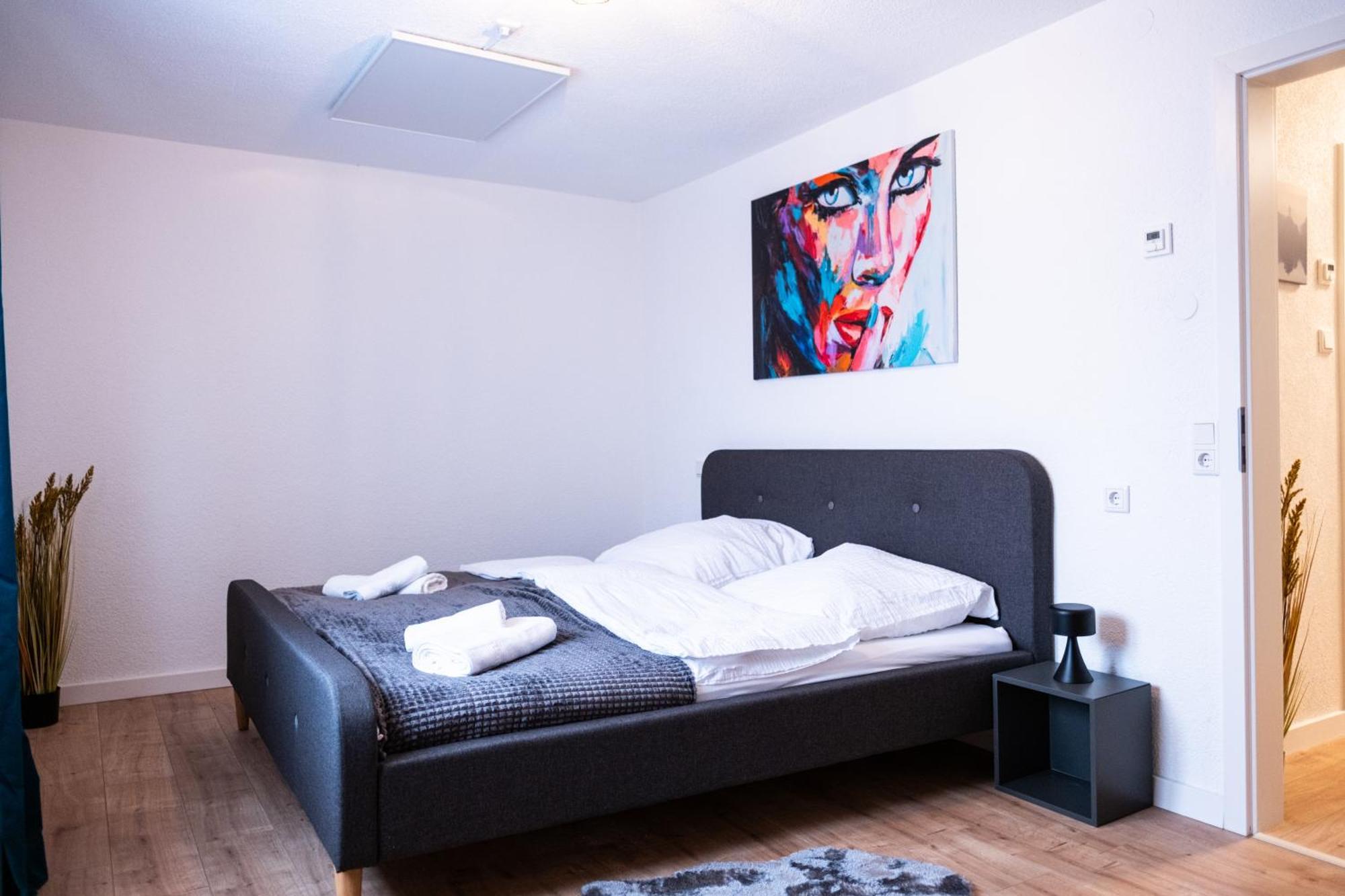 Klassen Apartments! Stadtnahes Ferienhaus* Mit Terrasse In Aulendorf * Fuer 6-8 Personen ภายนอก รูปภาพ
