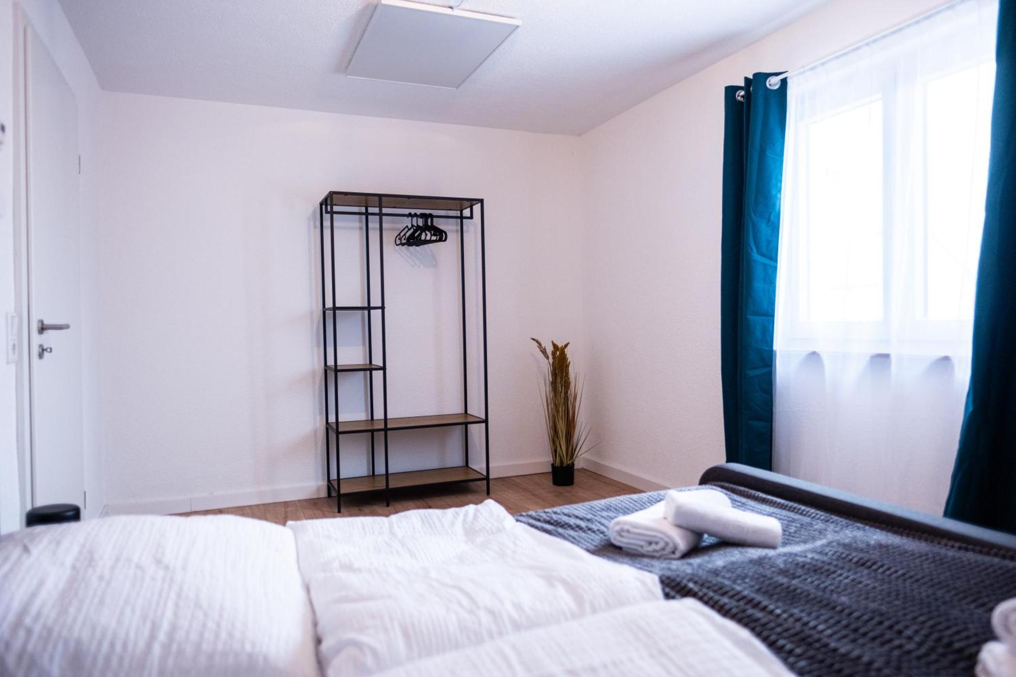 Klassen Apartments! Stadtnahes Ferienhaus* Mit Terrasse In Aulendorf * Fuer 6-8 Personen ภายนอก รูปภาพ