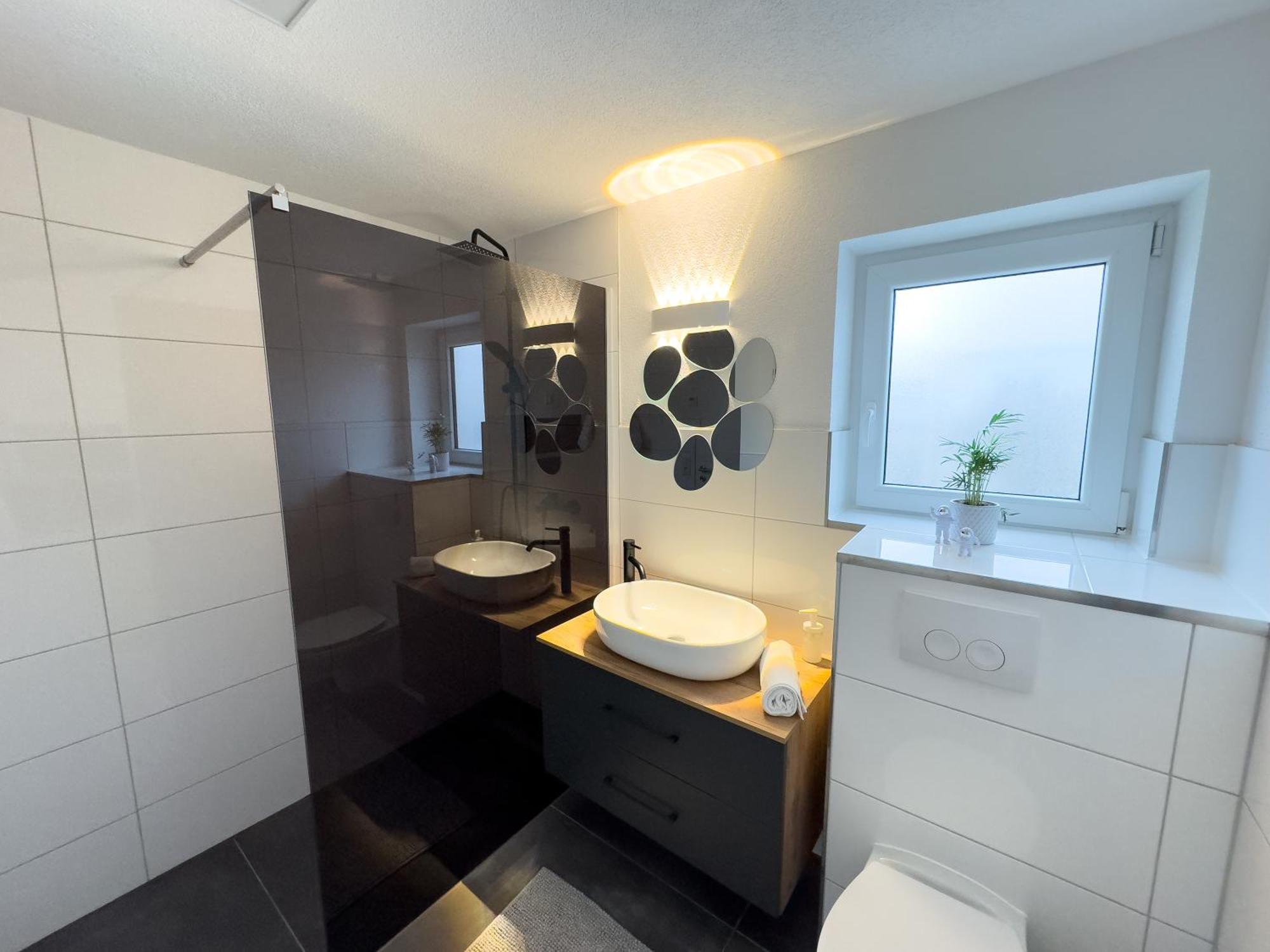 Klassen Apartments! Stadtnahes Ferienhaus* Mit Terrasse In Aulendorf * Fuer 6-8 Personen ภายนอก รูปภาพ