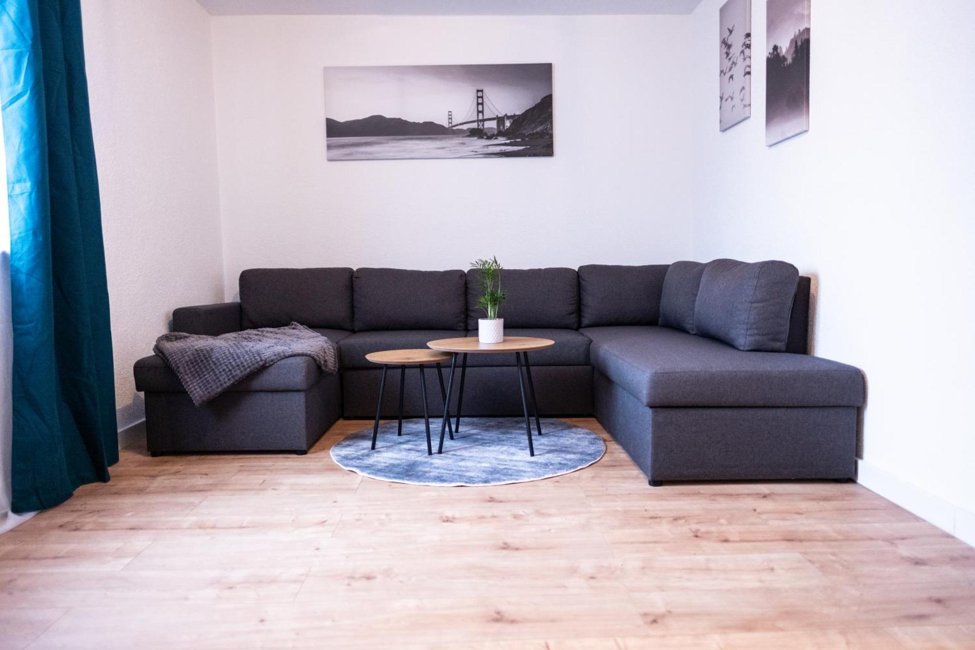 Klassen Apartments! Stadtnahes Ferienhaus* Mit Terrasse In Aulendorf * Fuer 6-8 Personen ภายนอก รูปภาพ